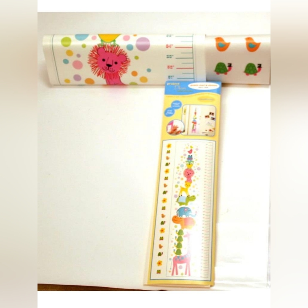 Project Decor Growth chart & stickers Peel & Stick Zoo Animals NEW